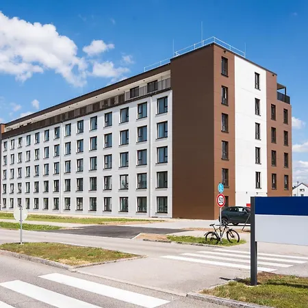 Boardinghouse Air Tech Campus - Smart Check-in Aparthotel 3*